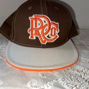 Rocawear hat size 7 3/4.